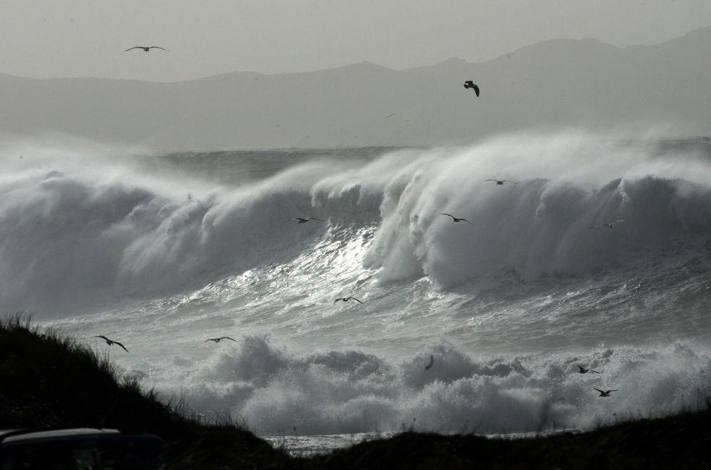 Cinco ilhas dos Açores sob aviso amarelo devido a previsão de chuva por