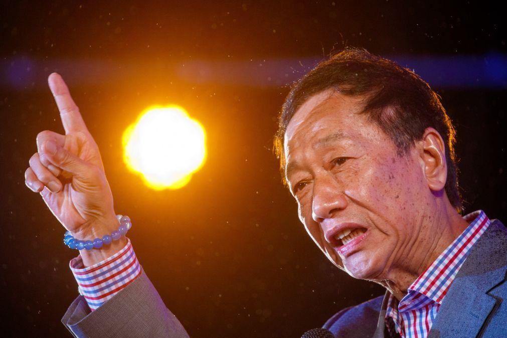 Fundador Da Foxconn Terry Gou Apresenta Candidatura Presid Ncia De