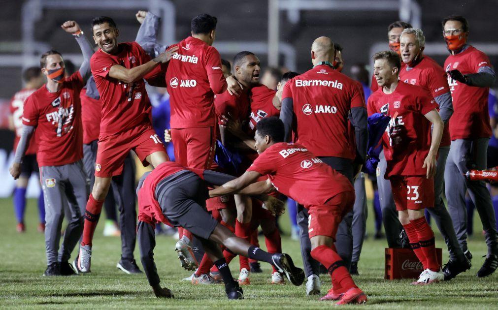 Bayer Leverkusen na final da Taça alemã após bater equipa ...