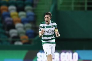 O futebolista internacional uruguaio Sebastián Coates, do já campeão Sporting, foi eleito pelos treinadores da Liga nos como o melhor jogador do mês de abril da competição, anunciou hoje em comunicado a Liga de clubes.