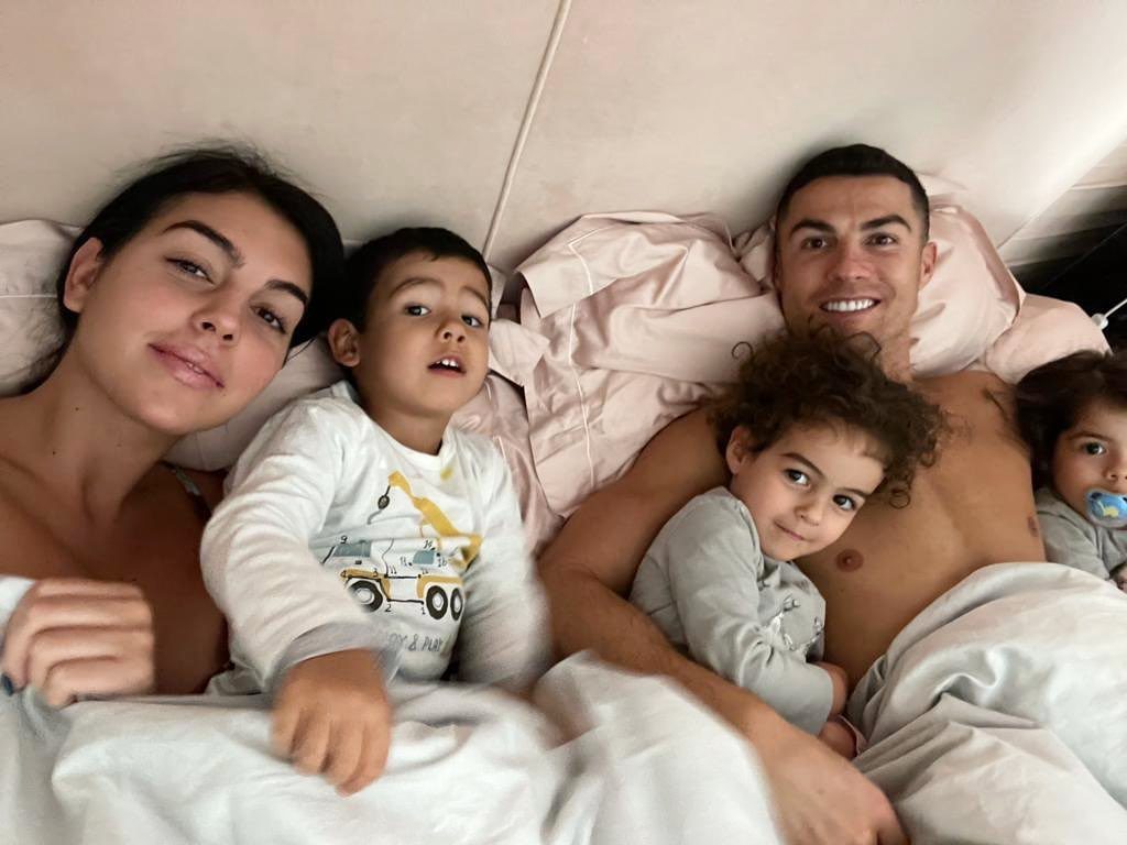 Tudo Sobre O Novo Colégio Dos Filhos De Cristiano Ronaldo