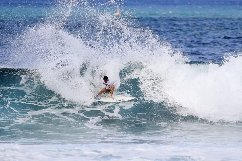 Vasco Ribeiro sagra-se campeão nacional de surf