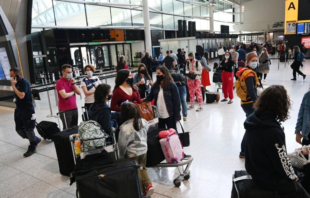 Heathrow cancela 61 voos por falta de capacidade do aeroporto