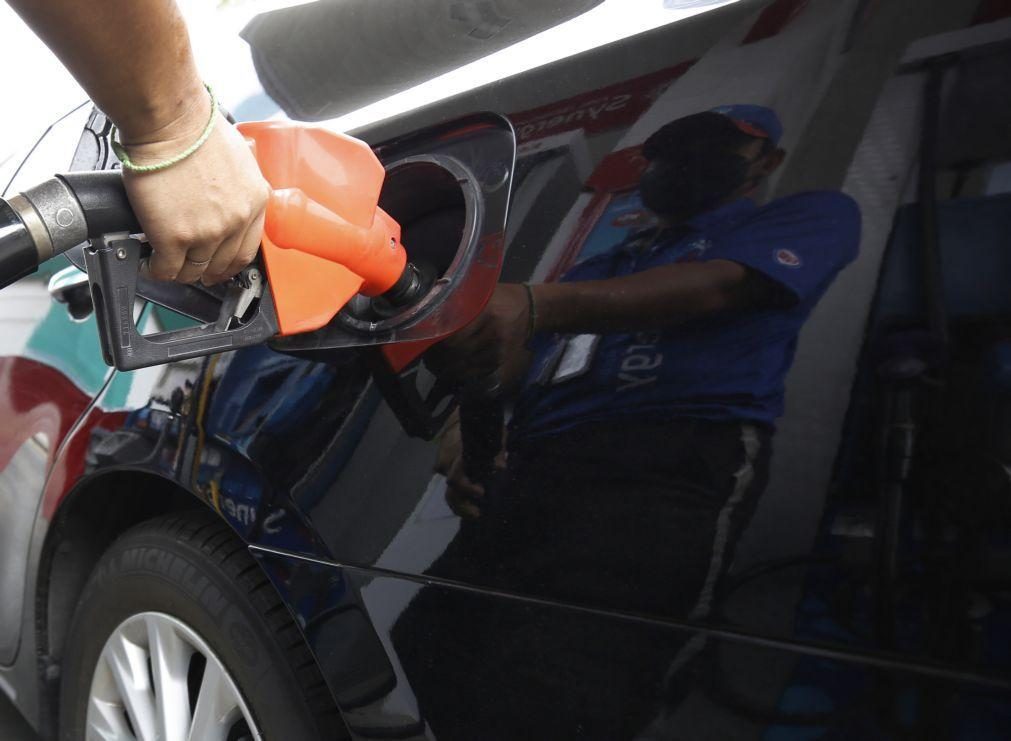 Gasolina vendida 3,3 cêntimos acima da referência e gasóleo 3,7 cêntimos abaixo