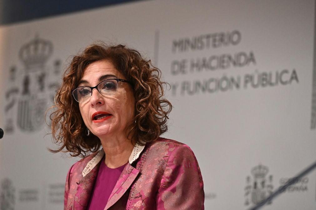 Espanha avança com descidas no IRS e confirma novo imposto sobre grandes fortunas