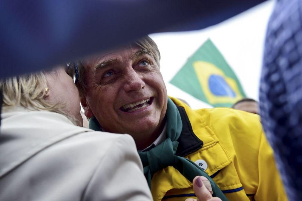 Bolsonaro vota no Rio de Janeiro e garante que vencerá na primeira volta