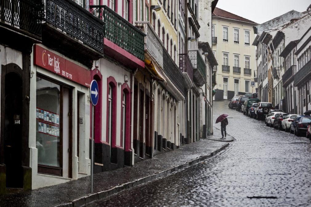 Ilhas açorianas dos grupos Oriental e Central sob aviso amarelo até às 21h00 devido a chuva