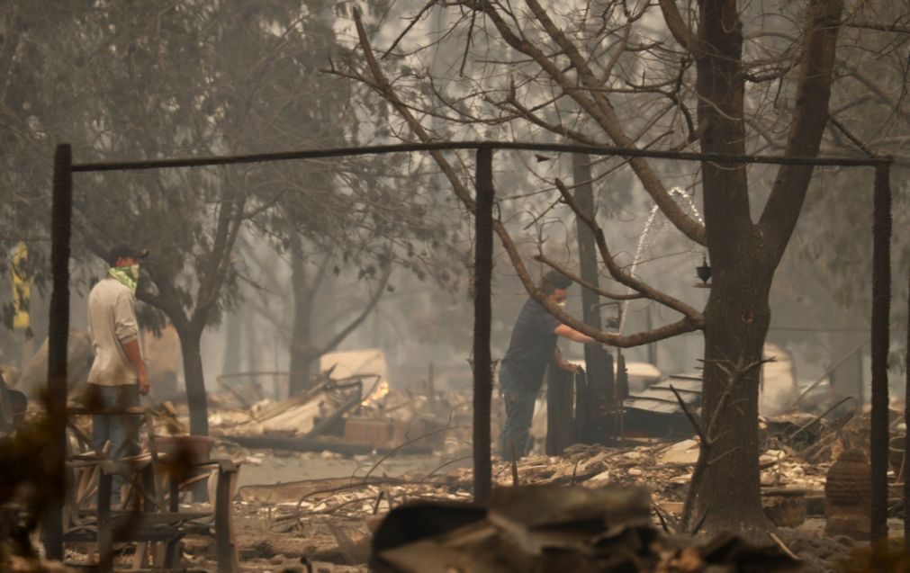 Mais de 100 pessoas dadas como desaparecidos em incêndios na Califórnia