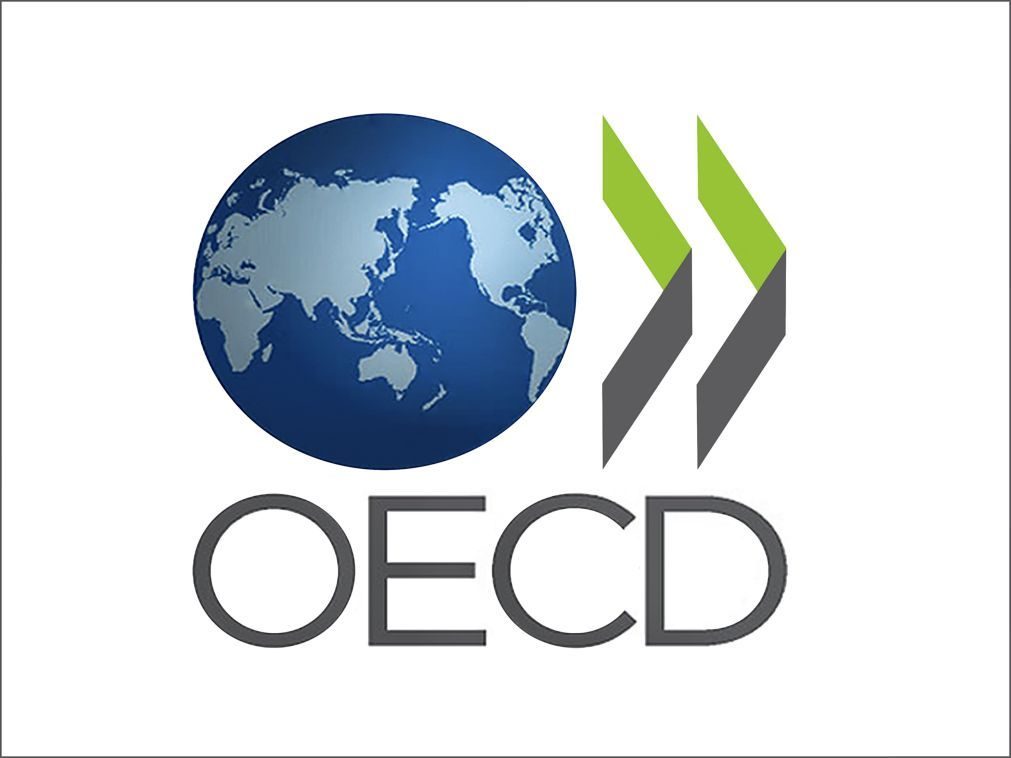 Taxa de desemprego nos países da OCDE estável nos 5,8% em agosto