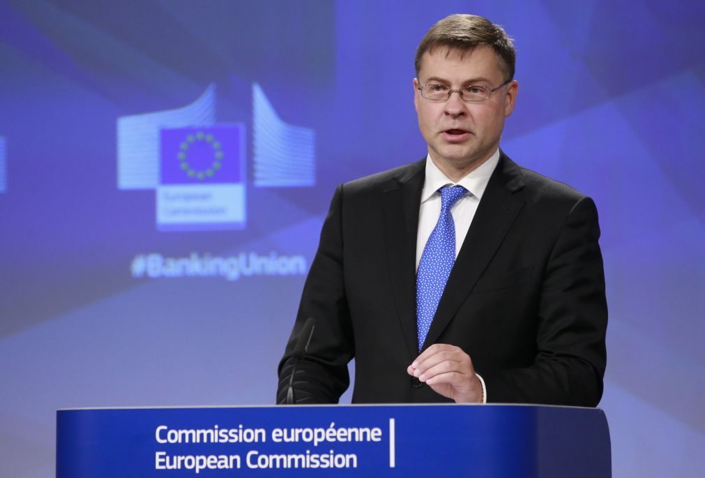Comissão Europeia esclarece que processo de resolução do Novo Banco é anterior a regras europeias