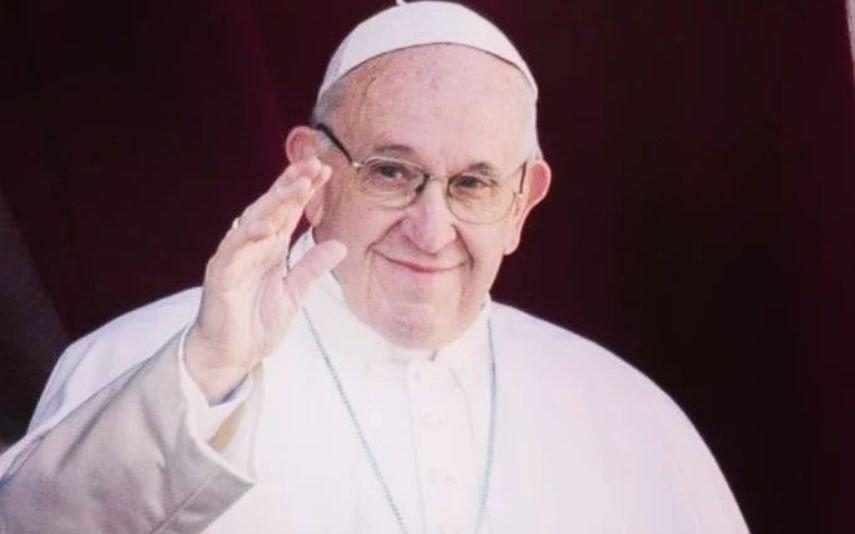 Palco para Papa Francisco em Lisboa custa 5 milhões de euros. Famosos revoltados