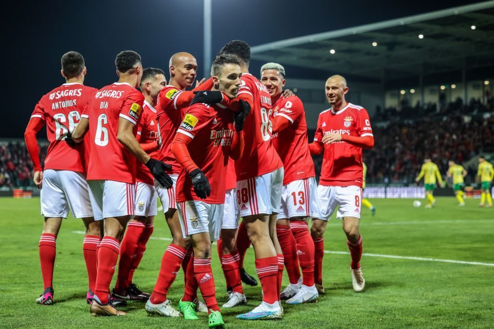 Benfica vence Paços de Ferreira e aumenta vantagem na frente