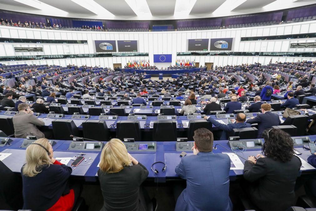 Parlamento Europeu aprova proposta que proíbe veículos ligeiros poluentes a partir de 2035