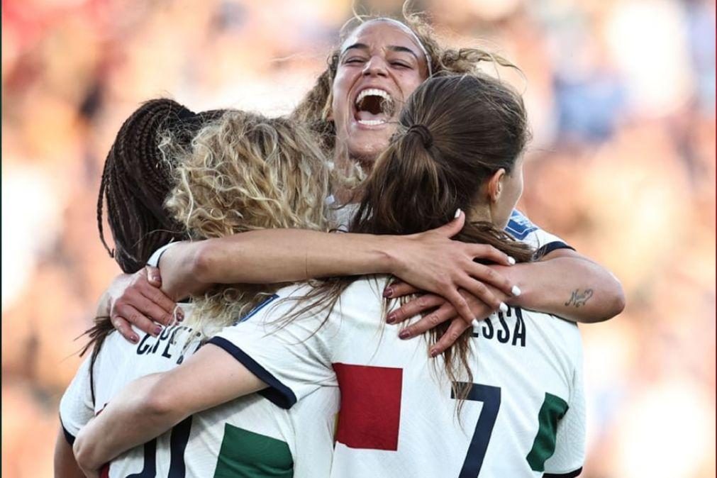 Seleção feminina de futebol faz história e está primeira vez no Mundial