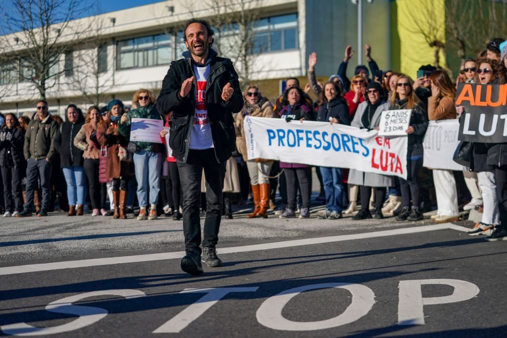 Após quatro meses, greve por tempo indeterminado nas escolas chega ao fim