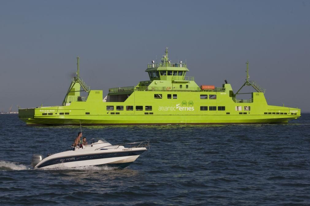 Ferries entre Setúbal e Troia parados pelo 2.º dia devido a problemas técnicos