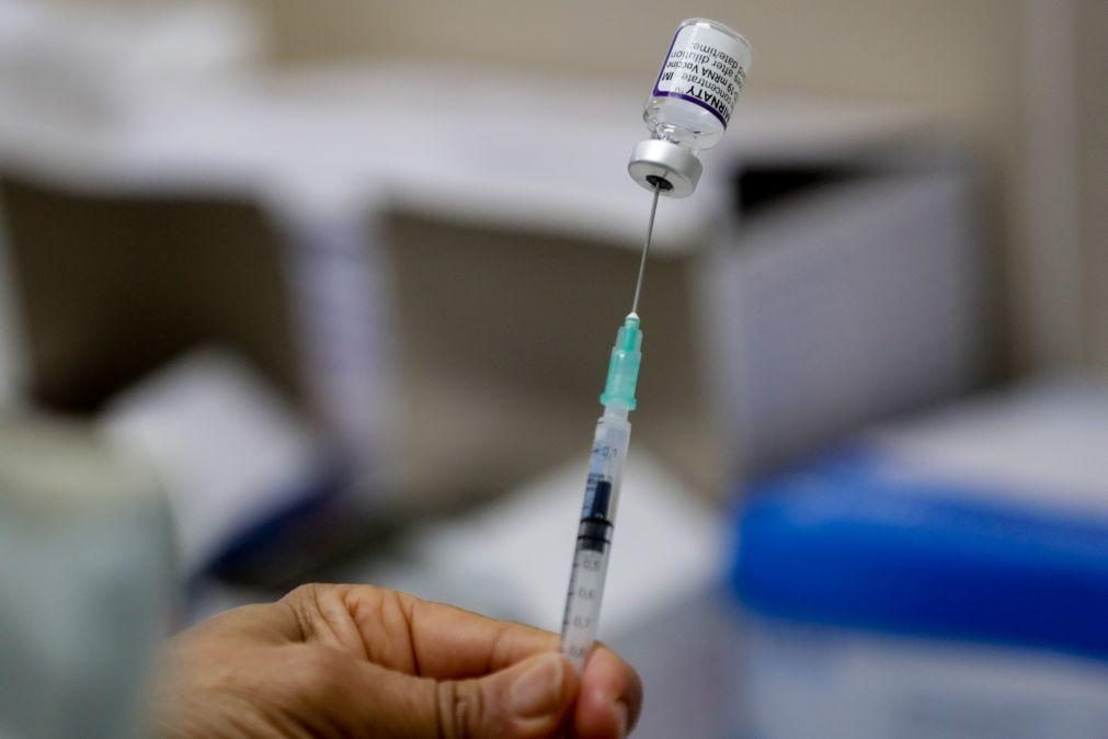 Farmácias comunitárias vão administrar vacinas contra a gripe e covid-19