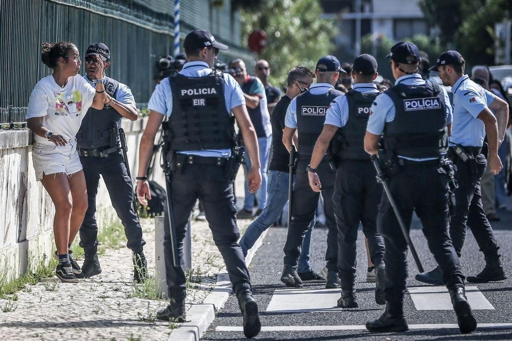 Ativista da Greve Climática Estudantil detida durante manifestação