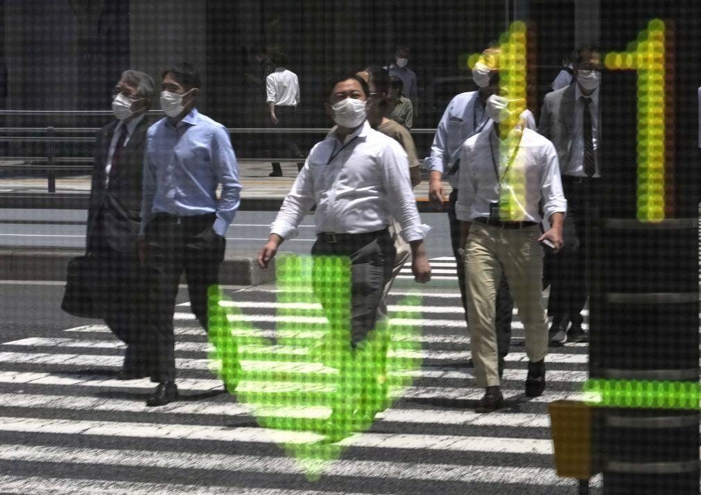 Bolsa de Tóquio abre a perder 1,14%