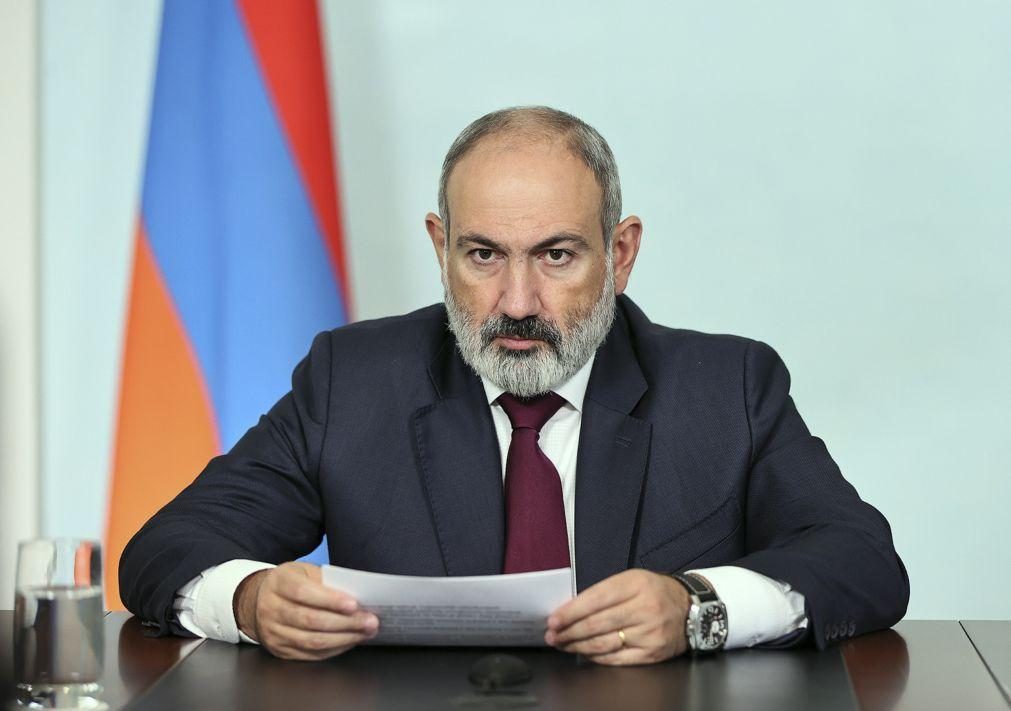 Arménia critica detenções 