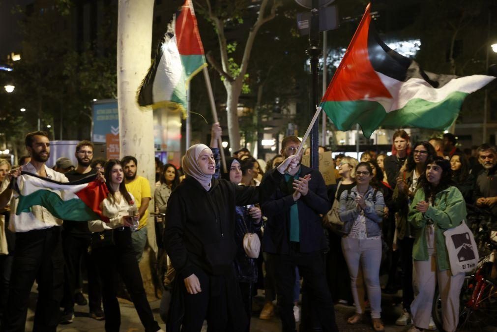 Milhares de pessoas em manifestações de apoio ao povo palestiniano em Espanha e Marrocos