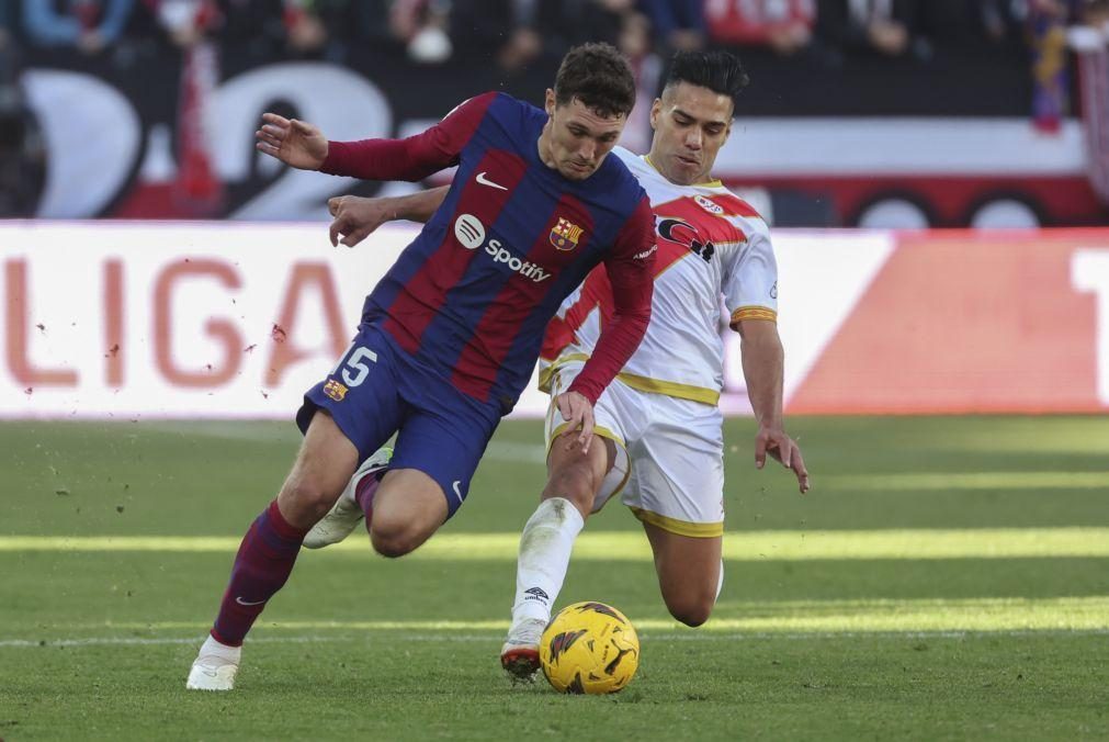 Jogos a não perder na TV: FC Porto visita o Barça na Champions e