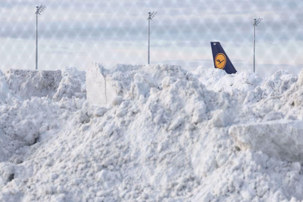 Neve e chuva gélida causam pelo menos quatro mortos na Alemanha