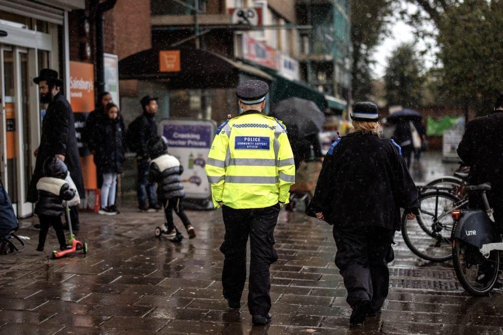 Um morto e dois feridos em tiroteio no leste de Londres