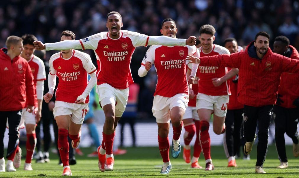 Arsenal foge no comando da Premier League com triunfo sobre o rival Tottenham