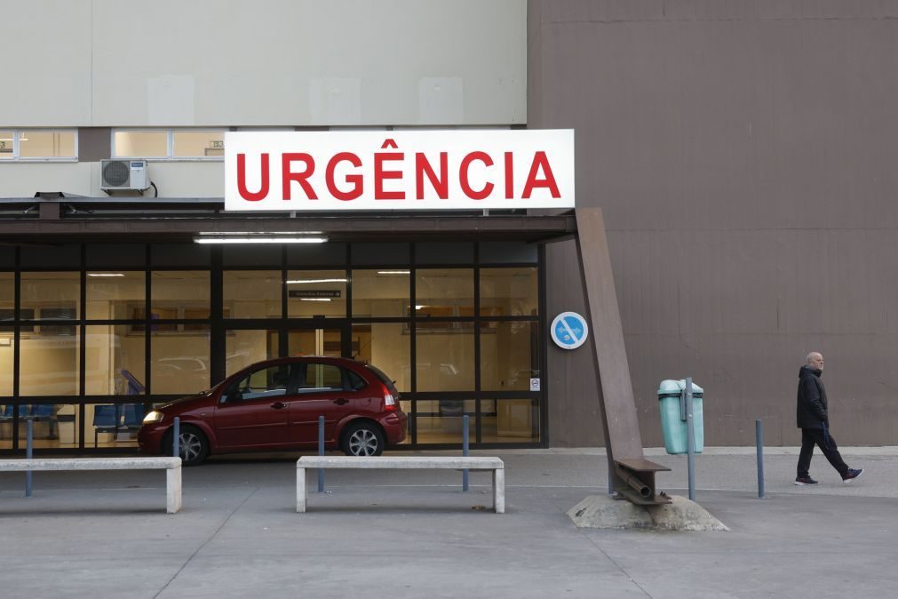 Médicos expectantes nas negociações apesar de a maioria ter ultrapassado horas extra