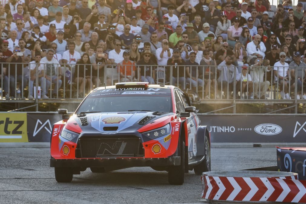 Thierry Neuville é o primeiro líder após superespecial do Rali de Portugal