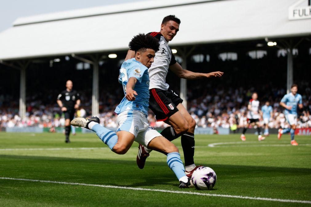 Manchester City goleia Fulham de Marco Silva e assume liderança em Inglaterra