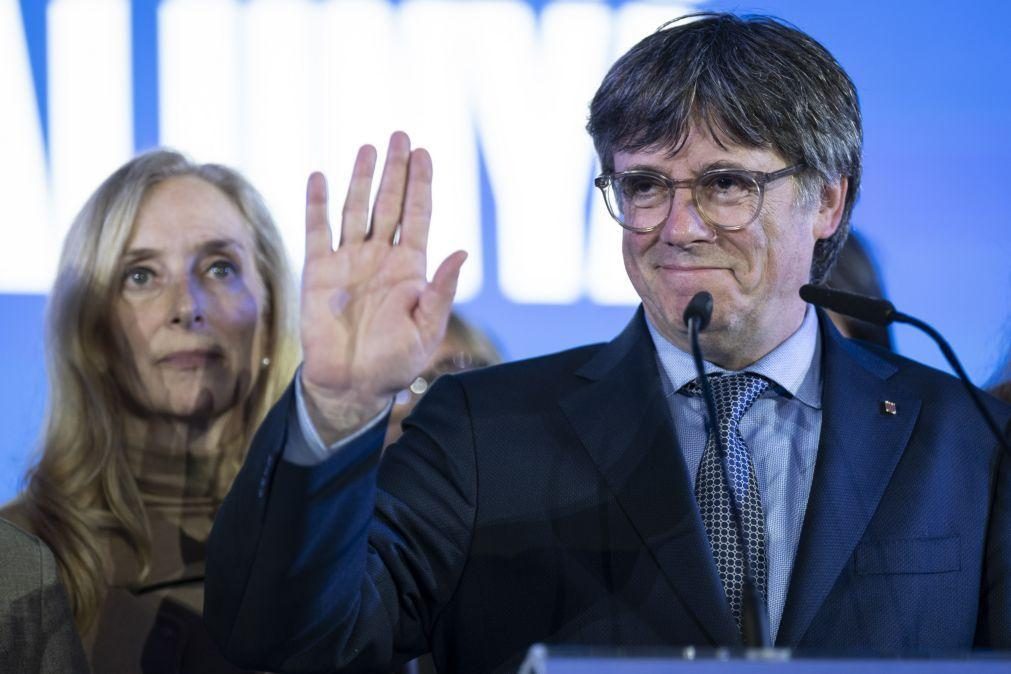 Puigdemont confirma candidatura para liderar governo minoritário da Catalunha