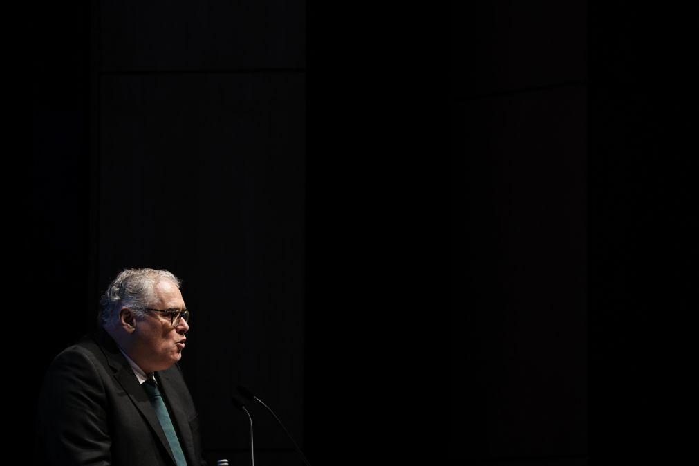 João Luís Barreto Guimarães vence Prémio Glória de Sant'Anna com poemas sobre ansiedade