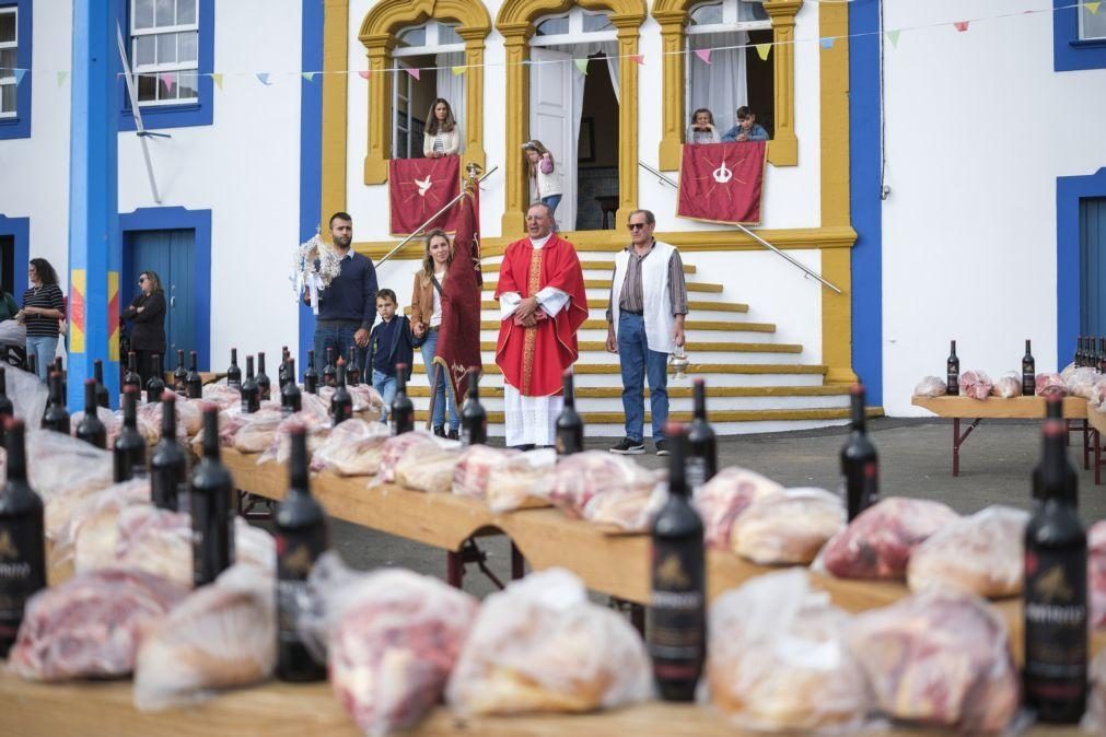 Festas do Espírito Santo unem comunidades açorianas em torno da partilha