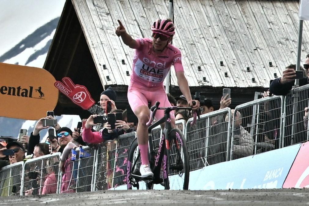 Giro: Pogacar soma quarta vitória na etapa 'rainha' e deixa segundo a sete minutos