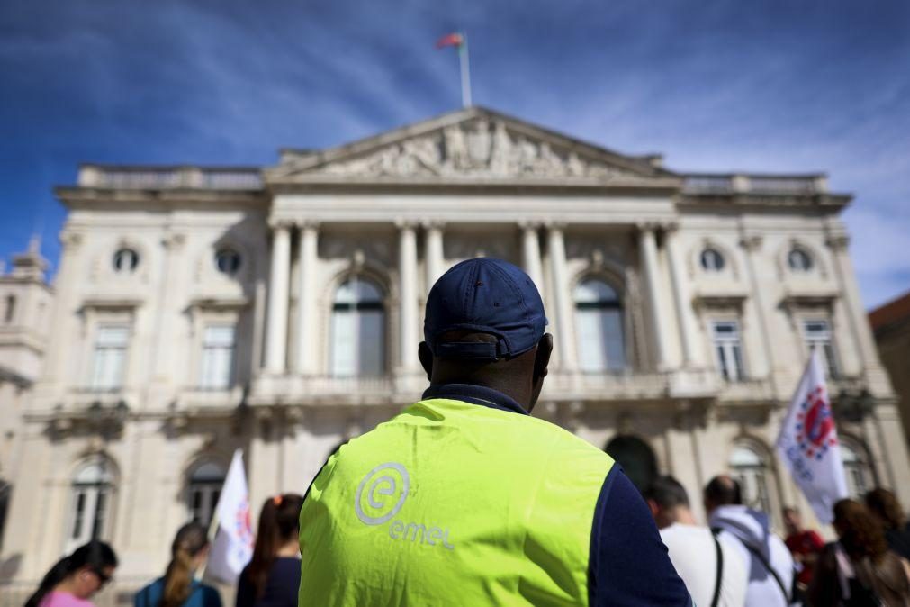 Trabalhadores da EMEL realizam greve parcial entre terça e quinta-feira