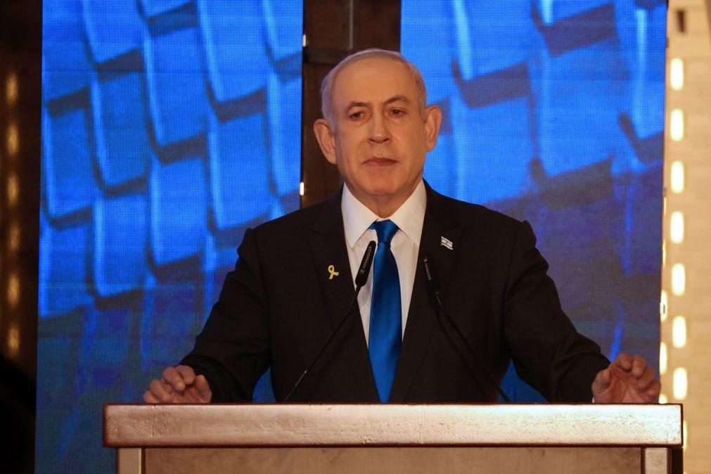 Netanyahu acusa TPI de equiparar 