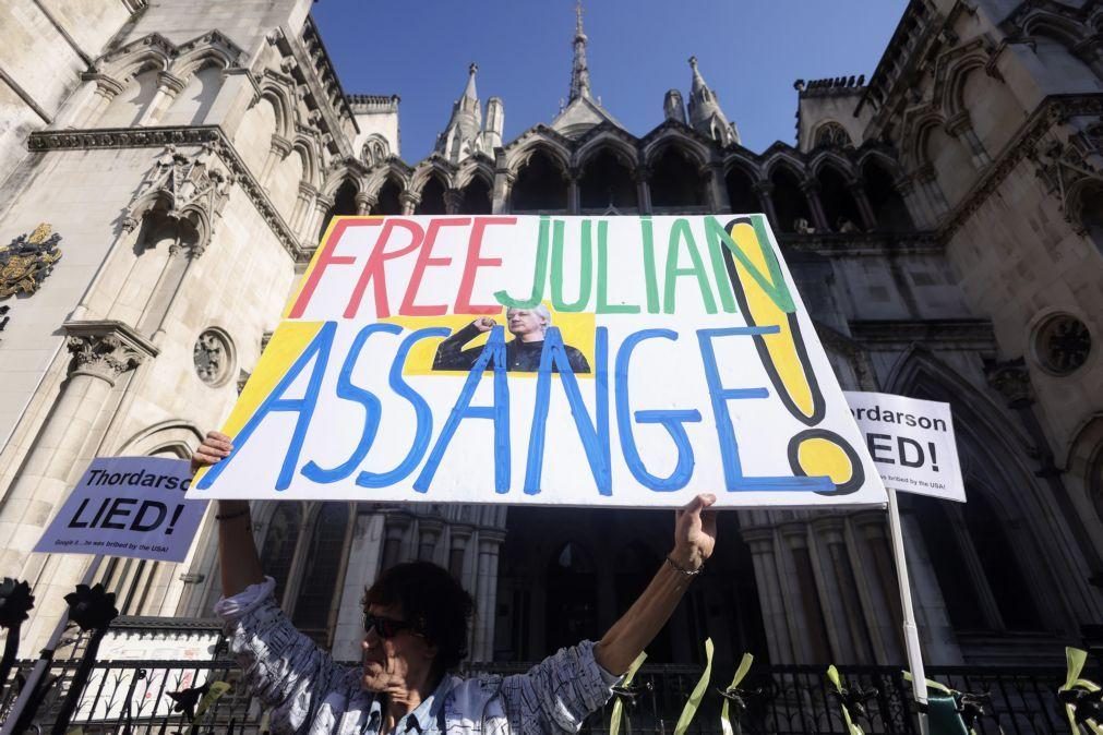 Primeiro-ministro da Austrália pede libertação de Julian Assange