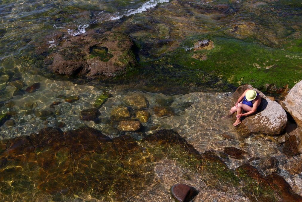 Praia da Parede em Cascais interditada a banhos