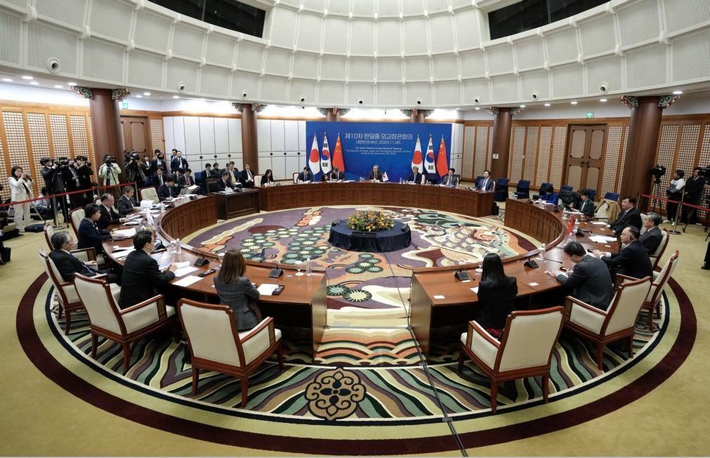Líderes de China, Japão e Coreia do Sul reúnem-se pela primeira vez desde 2019