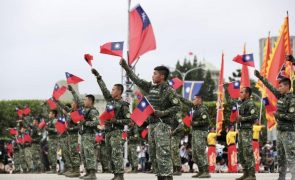 Taiwan lamenta comportamento militar provocador da China