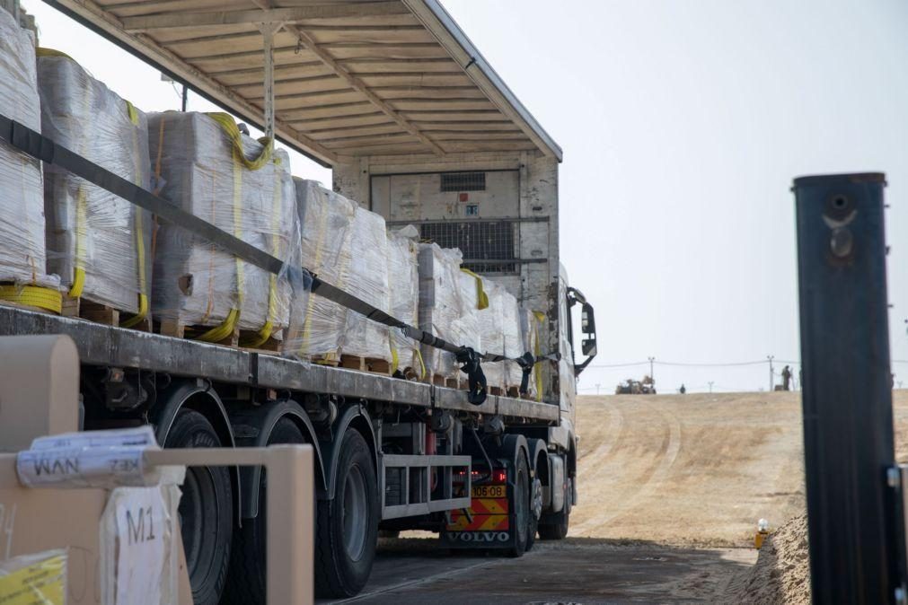 Militares israelitas referem entrada de 27 camiões com ajuda humanitária em Gaza