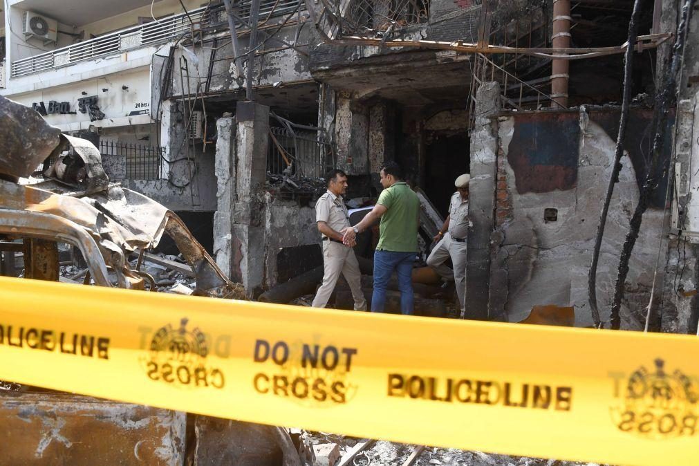 Confirmados 27 mortos em incêndio em complexo de parques infantis na Índia