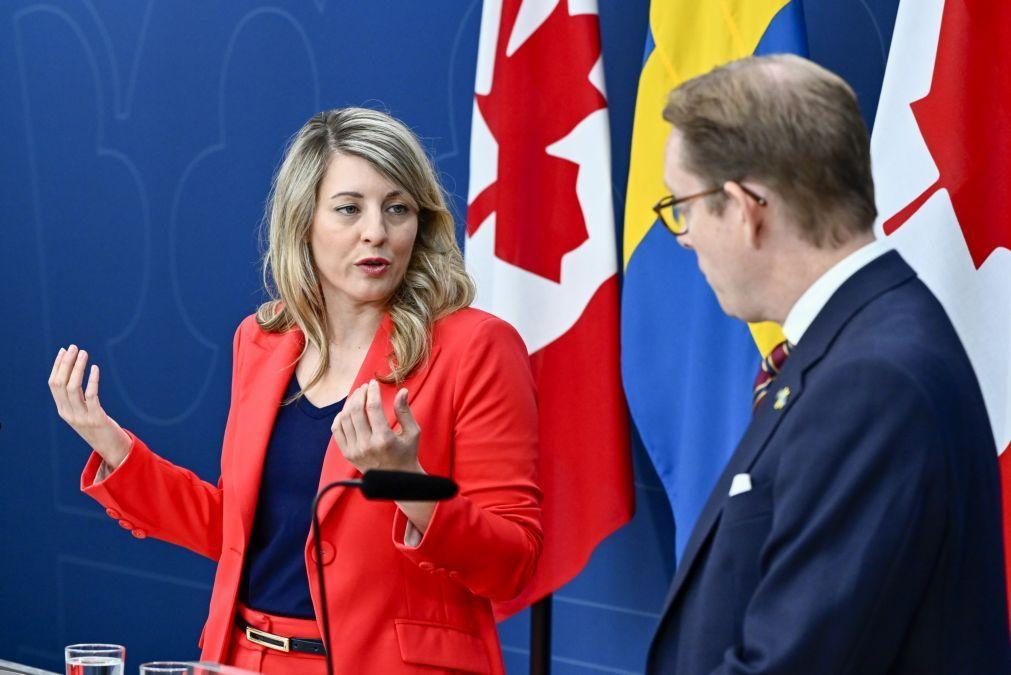 Canadá admite que Kiev use armas para atacar solo russo