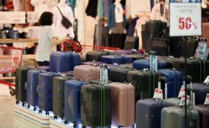 Espanha aplica multa de 150ME a quatro 'low cost' por cobrarem bagagem de mão