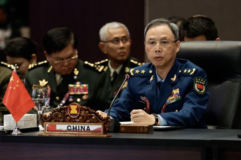 China acusa EUA de quererem construir uma versão Ásia-Pacífico da NATO