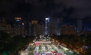 Vigília em Hong Kong por vítimas de Tiananmen substituída por festa patriótica
