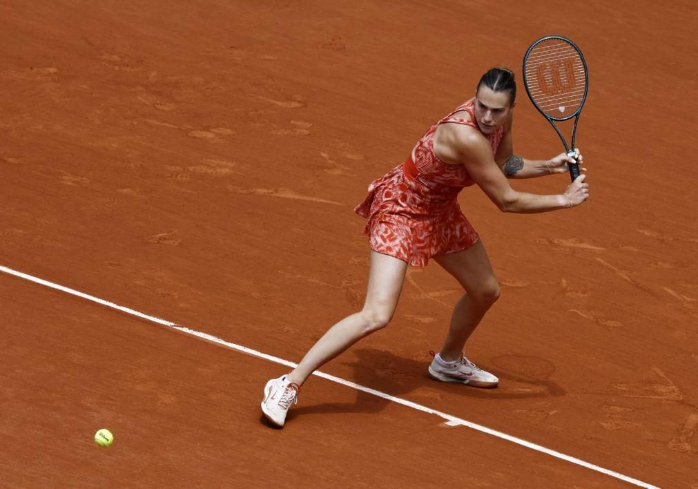 Aryna Sabalenka apura-se para os quartos de final de Roland Garros