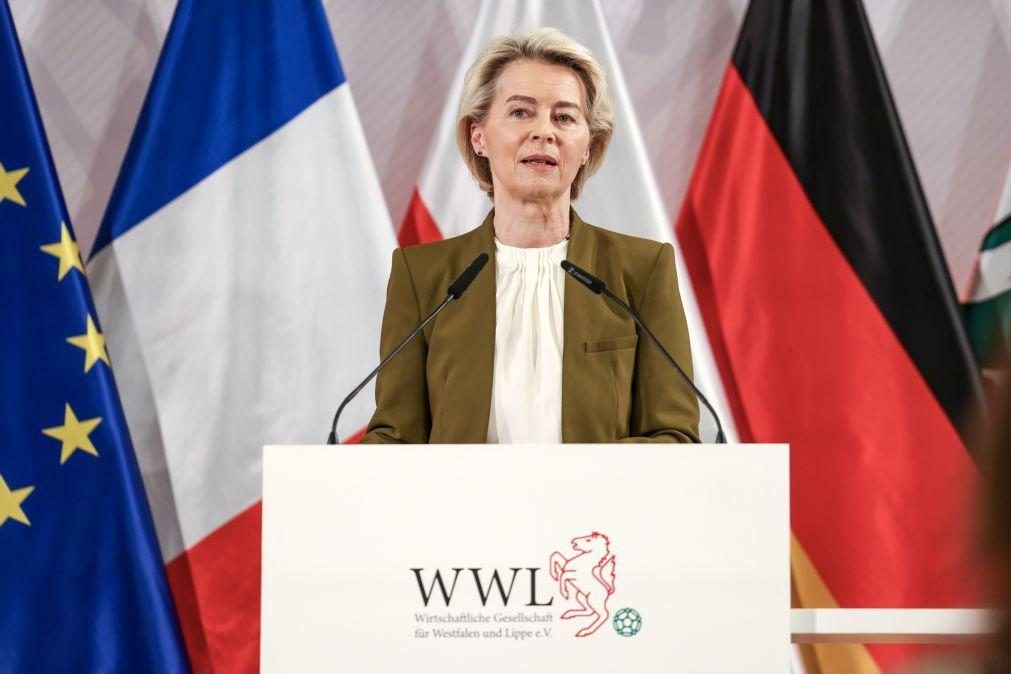 Von der Leyen saúda 